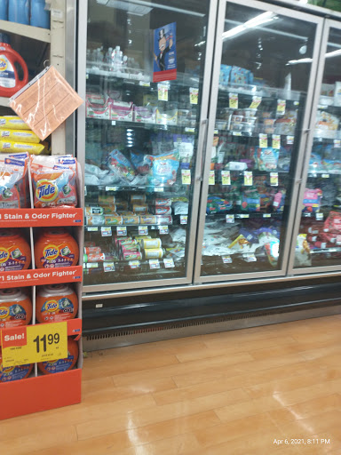 Grocery Store «Jewel-Osco», reviews and photos, 1501 S Lake St, Mundelein, IL 60060, USA