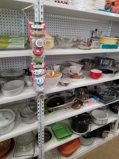 Thrift Store «Goodwill - Blaine: Ball Road NE», reviews and photos, 4333 Ball Rd NE, Circle Pines, MN 55014, USA