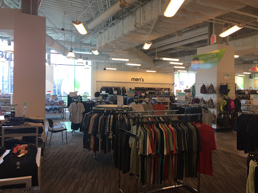 Department Store «Nordstrom Rack Skyview Center», reviews and photos, 4024 College Point Blvd, Flushing, NY 11354, USA