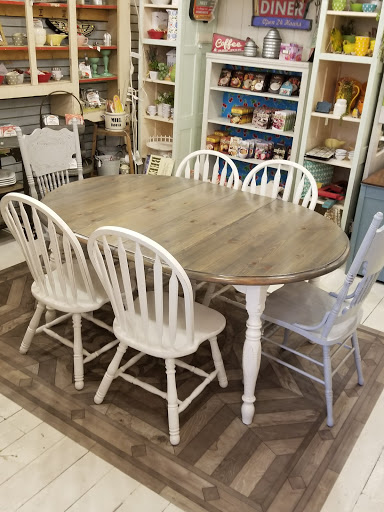 Antique Store «A Corner Cottage», reviews and photos, 895 Conner St, Noblesville, IN 46060, USA