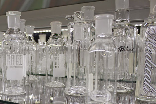 Tobacco Shop «Wonderland Smoke Shop- Hazlet», reviews and photos, 3052 NJ-35, Hazlet, NJ 07730, USA