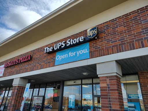 Shipping and Mailing Service «The UPS Store», reviews and photos, 2413 W Algonquin Rd, Algonquin, IL 60102, USA
