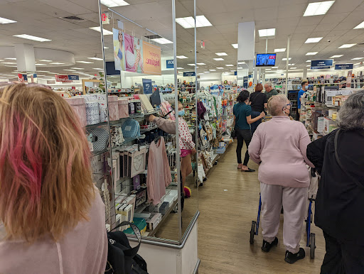 Department Store «Marshalls», reviews and photos, 15945 Ventura Blvd, Encino, CA 91436, USA