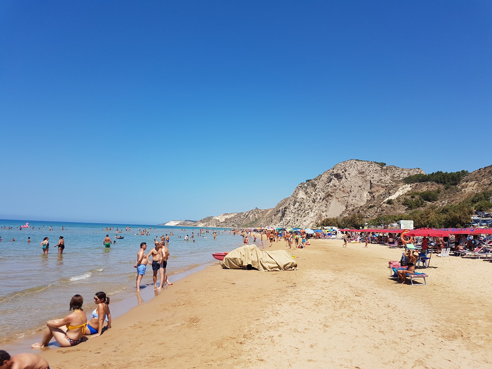 Spiaggia di Siculiana Marina的照片 带有细腻的米色沙子表面