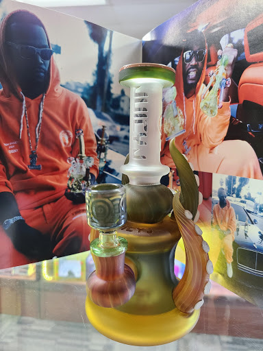 Tobacco Shop «US Tobacco», reviews and photos, 1701 N Larkin Ave #502, Crest Hill, IL 60403, USA