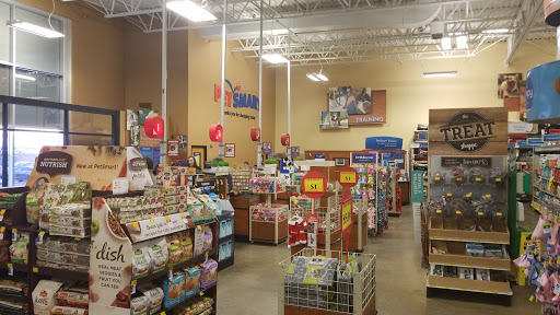 Pet Supply Store «PetSmart», reviews and photos, 8500 N Evanston Ave, Kansas City, MO 64157, USA