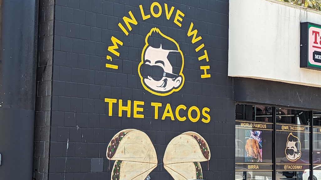 Los Tacos 90046