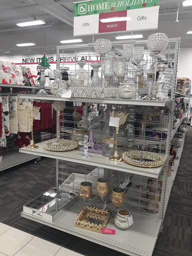 Clothing Store «Burlington Coat Factory», reviews and photos, 1300 N Larkin Ave, Joliet, IL 60435, USA