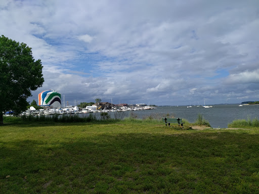 Park «Dorchester Shores Reservation Victory Road Park», reviews and photos, Victory Rd, Dorchester, MA 02122, USA