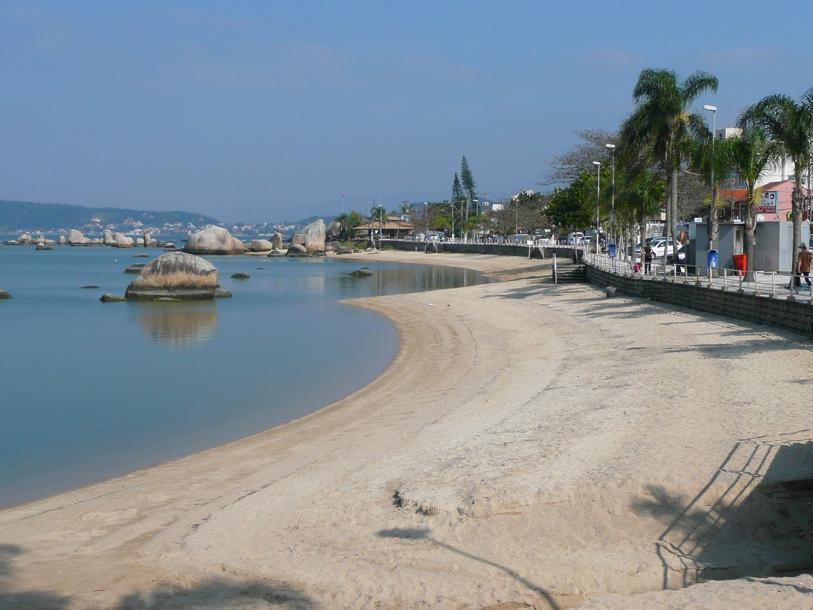 Fotografija Praia de Itaguaiu z turkizna čista voda površino