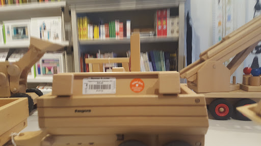 Toy Store «Norman & Jules Toy Shop», reviews and photos, 158 7th Ave, Brooklyn, NY 11215, USA