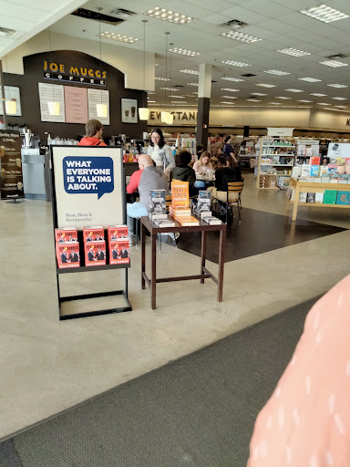 Book Store «Books-A-Million», reviews and photos, 4225 14th St W, Bradenton, FL 34205, USA