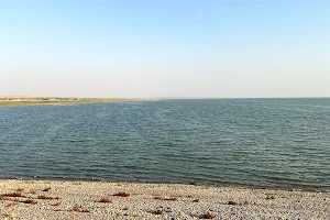 Hamrin Lake image