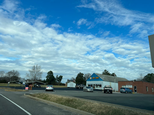 Auto Parts Store «NAPA Auto Parts - M & M Auto Parts», reviews and photos, 17136 Mountain Rd, Montpelier, VA 23192, USA