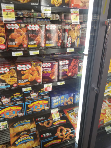 Grocery Store «Jewel-Osco», reviews and photos, 220 W Peace Rd, Sycamore, IL 60178, USA