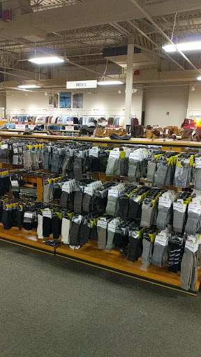 Clothing Store «L.L. Bean Outlet», reviews and photos, 45 Lafayette Rd, North Hampton, NH 03862, USA