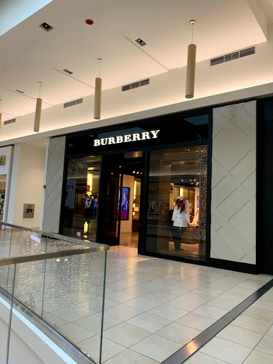 Clothing Store «Burberry Outlet», reviews and photos, 5220 Fashion Outlets Way, Rosemont, IL 60018, USA