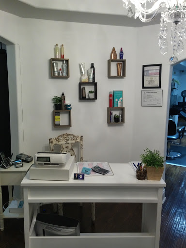 Beauty Salon «Evolucion Beauty Salon», reviews and photos, 511 W 12th St, Dallas, TX 75208, USA