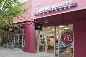 Luxury Beauty Store image