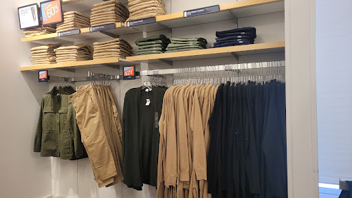 Clothing Store «Gap Outlet», reviews and photos, 1600 Saratoga Ave, San Jose, CA 95129, USA