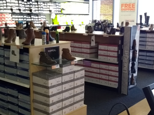 Shoe Store «Rack Room Shoes», reviews and photos, 3609 S Houston Levee Rd Ste 101-103, Collierville, TN 38017, USA