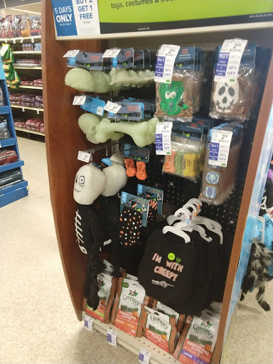 Pet Supply Store «PetSmart», reviews and photos, 4810 1st Ave NE, Cedar Rapids, IA 52402, USA