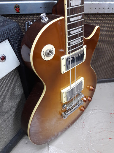 Pawn Shop «Parkway Jewelry and Loan Pawn Shop», reviews and photos, 4006 W Plano Pkwy, Plano, TX 75093, USA