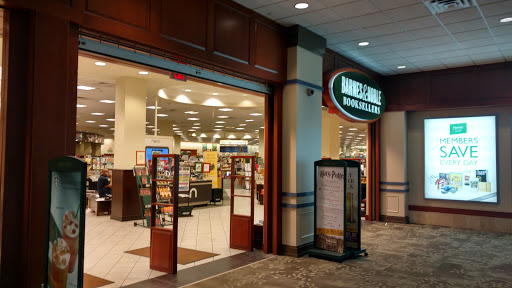 Book Store «Barnes & Noble», reviews and photos, 230 Main St, White Plains, NY 10601, USA