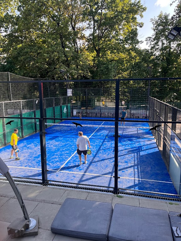 Karlsruher Eislauf- Und Tennis-Verein e.V. | Eislauf, Tennis & Padel