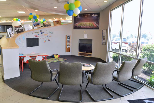 Car Dealer «Bob-Boyd Chrysler Jeep Dodge RAM», reviews and photos, 2810 N Columbus St, Lancaster, OH 43130, USA