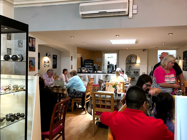Comments and reviews of Molly's Tearooms