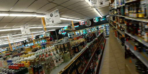 Liquor Store «Arcadia Foremost Liquors», reviews and photos, 3301 W North Ave, Chicago, IL 60647, USA