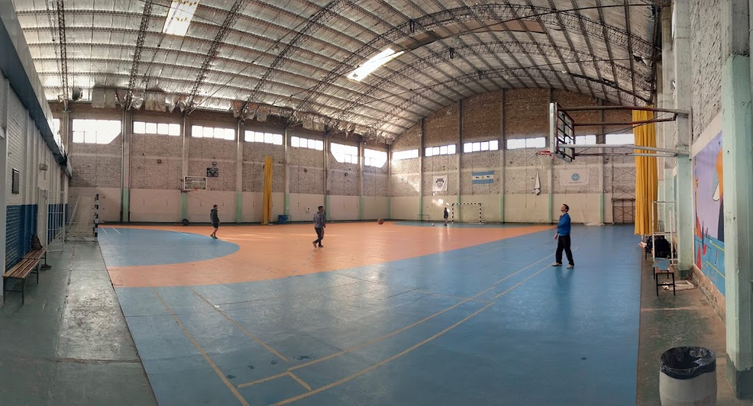 Gimnasio Polideportivo Roberto Monteros - UNComa