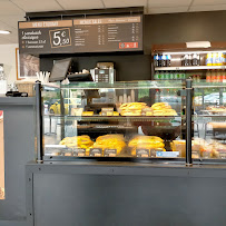 Vitrine du Restaurant servant le petit-déjeuner Fournil de Pierre à Toulouse - n°7