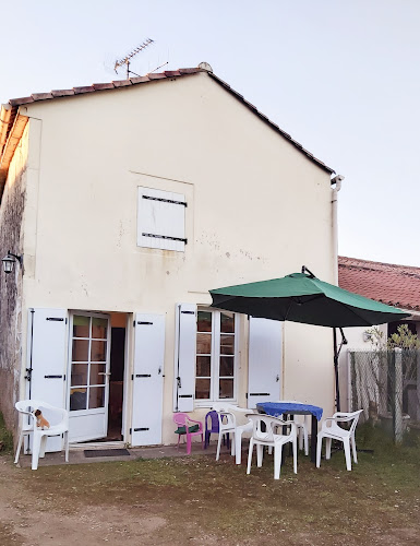 La maison du puits, longère vendéenne, location vacances Vendée à Nalliers