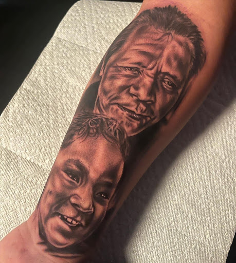 Explore flower finger tattoo ideas, creative tattoo ideas in Lake Villa, available at Eternal Tiger Tattoo