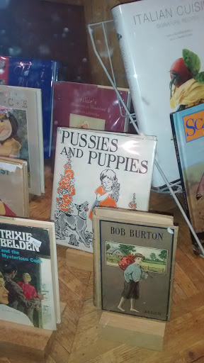 Used Book Store «Read It Again Sam», reviews and photos, 214 E Main St, Charlottesville, VA 22902, USA