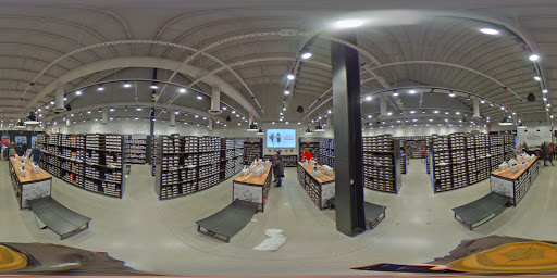 Shoe Store «Converse Factory Store», reviews and photos, 950 Grapevine Ct, Central Valley, NY 10917, USA