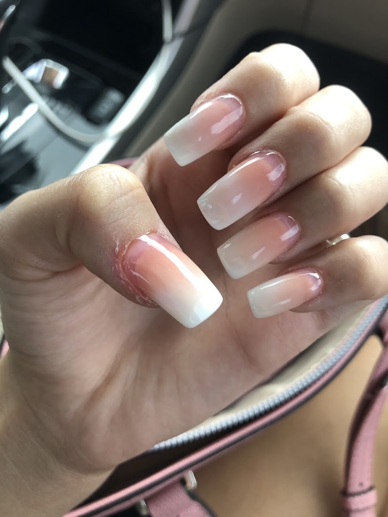 Davi Nails 28372