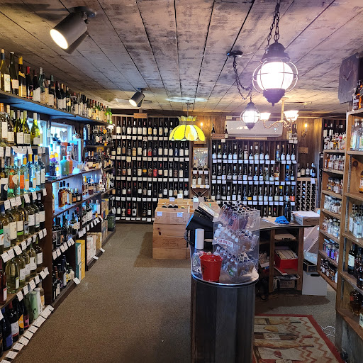 Pomfret Wine and Spirits LLC., 640 Pomfret St, Pomfret, CT 06258, USA, 