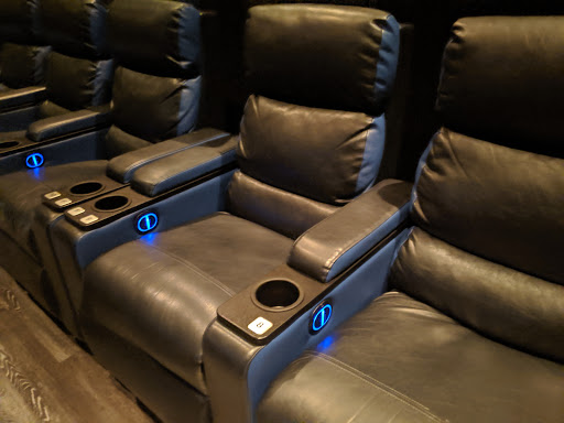Movie Theater «Regal Cinemas Greenwood 14 & RPX», reviews and photos, 461 Greenwood Park Dr S, Greenwood, IN 46142, USA