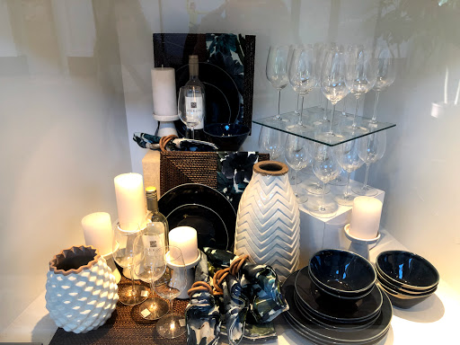 Furniture Store «Crate and Barrel», reviews and photos, 8505 Park Meadows Center Dr, Lone Tree, CO 80124, USA