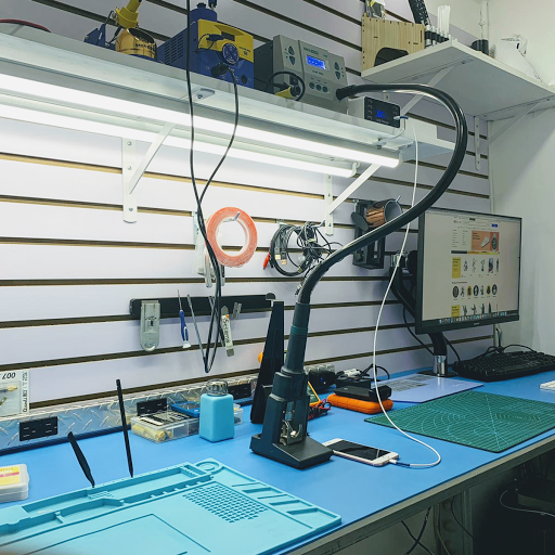 Cell Phone Store «iphone solutions», reviews and photos, 117 S Broadway, Lawrence, MA 01841, USA