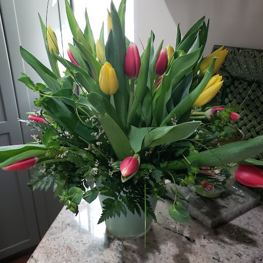 Florist «Carrolls Florist of Beverly», reviews and photos, 385 Cabot St, Beverly, MA 01915, USA