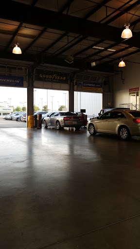 Car Dealer «Chrysler Jeep Dodge City of McKinney», reviews and photos, 700 S Central Expy, McKinney, TX 75070, USA