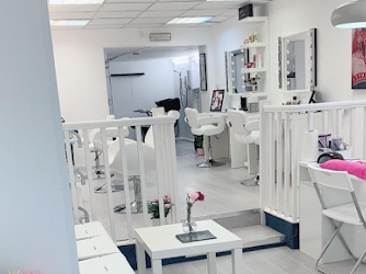 Dimple’s Beauty Lounge