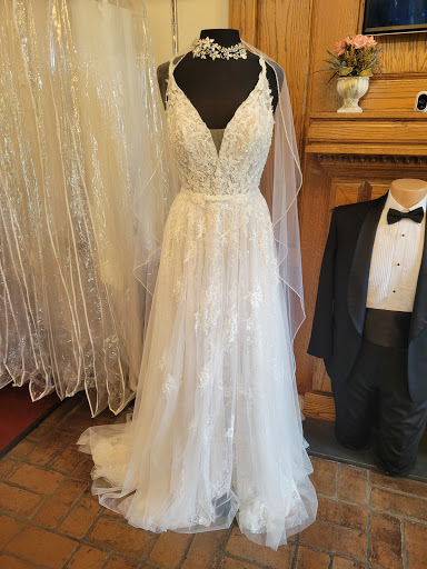 Bridal Shop «Andrews Bridal Shoppe & Tuxedo Central», reviews and photos, 2806 Montgomery Hwy, Dothan, AL 36303, USA