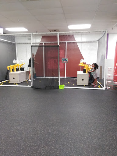 Shopping Mall «Victoria Square Shopping Center», reviews and photos, 1788 S Woodland Blvd, DeLand, FL 32720, USA