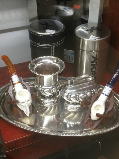 Tobacco Shop «Kittery Discount Smoke Shop», reviews and photos, 99 State Rd, Kittery, ME 03904, USA