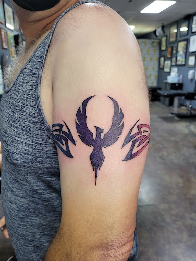 Tattoo Shop «The Tattoo Room», reviews and photos, 2315 Kuehner Dr #111, Simi Valley, CA 93063, USA